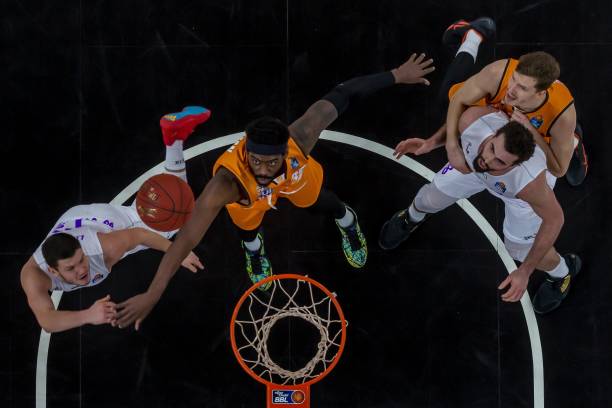 从后场发起 从后场发起