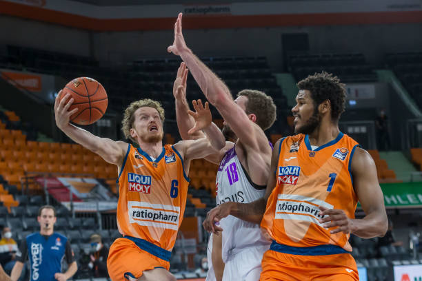 在面对困境 在面对困境