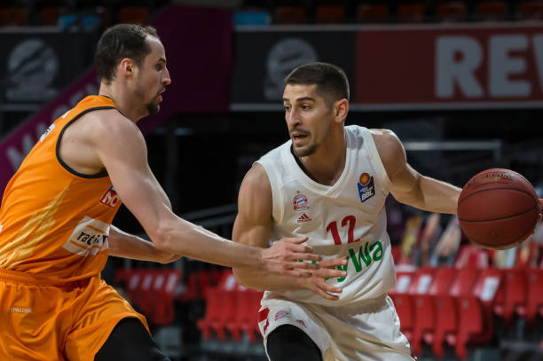 这支队伍充 这支队伍充