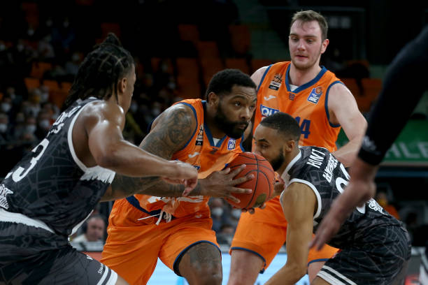 他那一脚势 他那一脚势